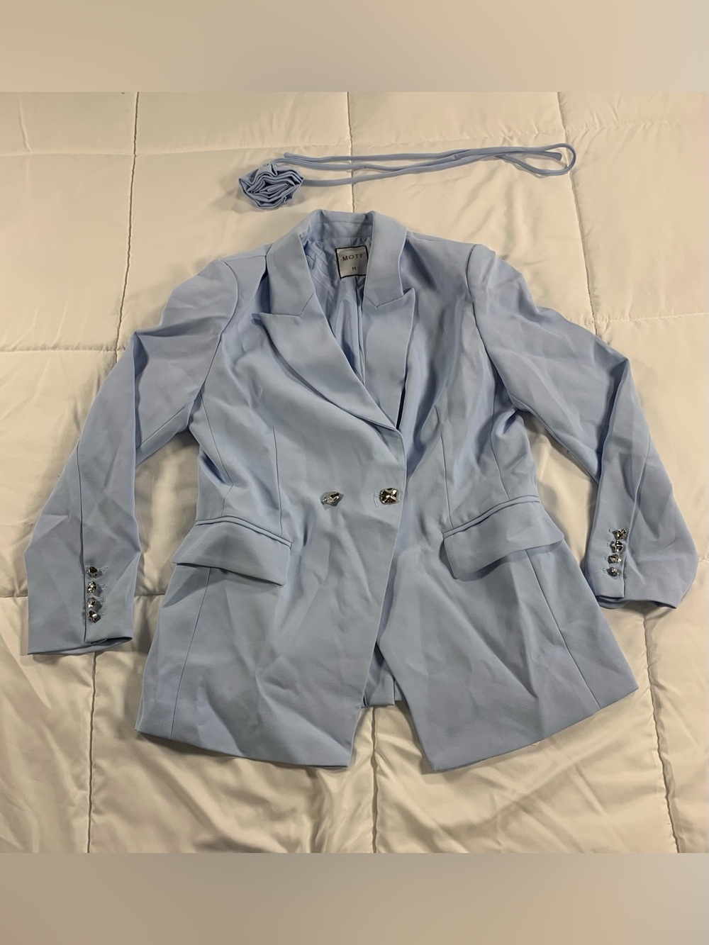 New MOTF suit jacket with rose neck tie size M